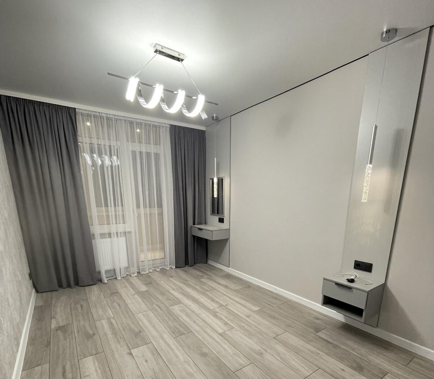 Продаж 1к квартири 50 кв.м по вул. Смакули