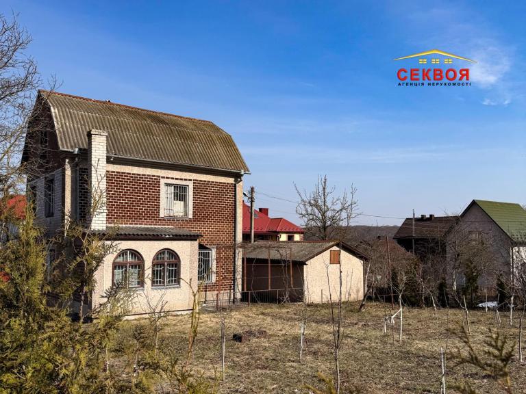 Дачний будинок в кооперативі “Вітамін”, с. Петриків